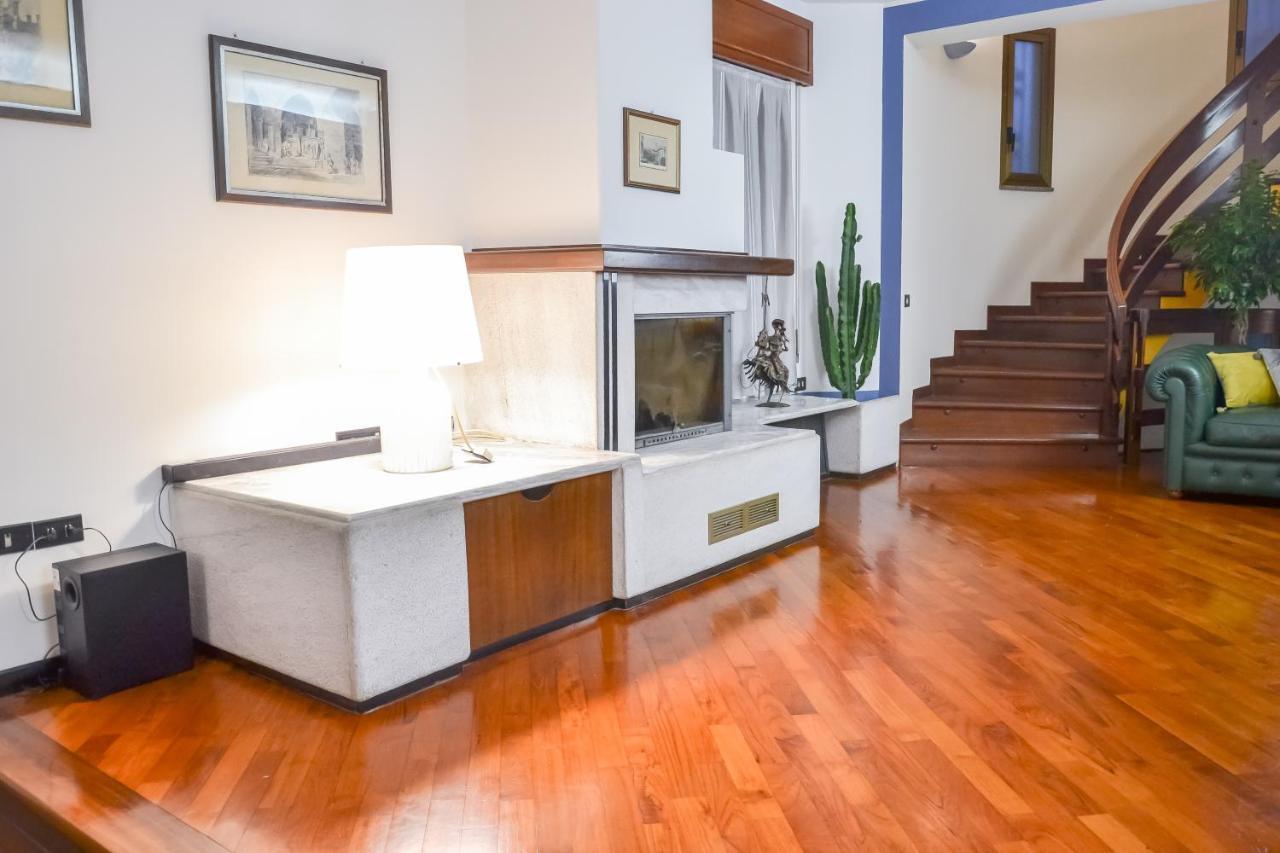 Flatmilan Hotel Cernusco Sul Naviglio Bagian luar foto
