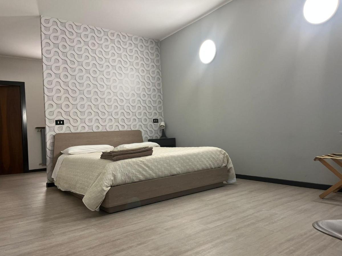 Flatmilan Hotel Cernusco Sul Naviglio Bagian luar foto