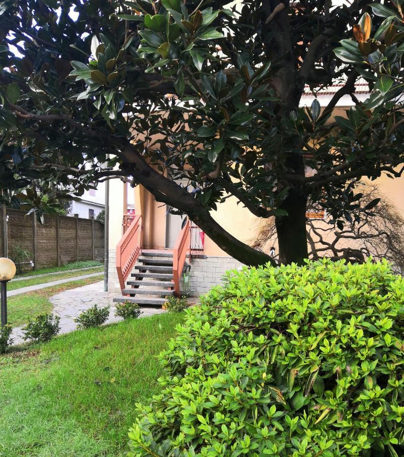 Flatmilan Hotel Cernusco Sul Naviglio Bagian luar foto